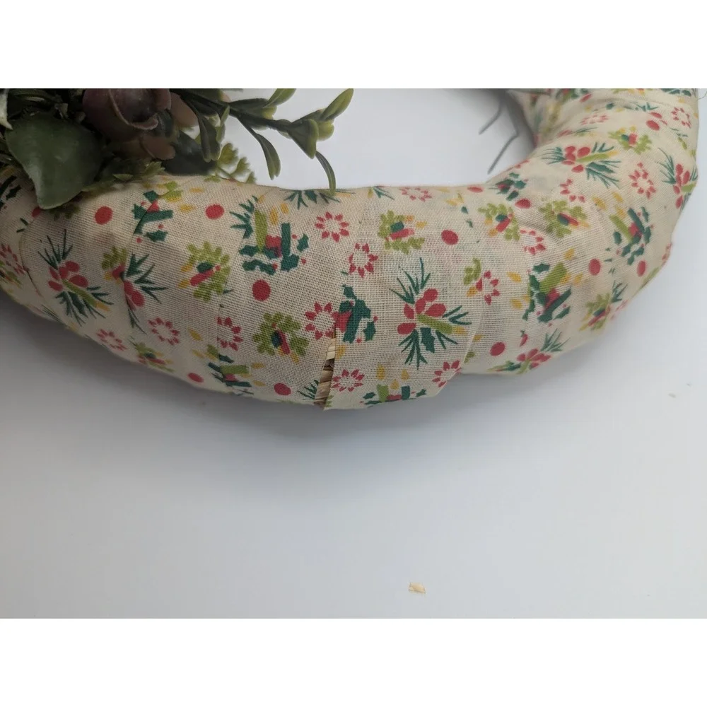 Vtg Fabric Wreath Floral Berry Holly Pinecone Christmas Holiday Home Decor‎ 10